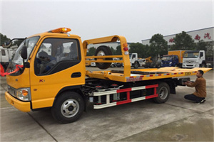 赣县哪里有拖车服务